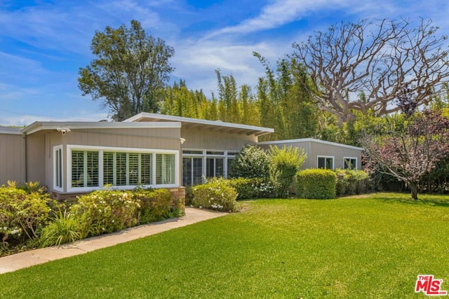 11742 Chenault Street, Los Angeles, CA 90049 — photo 3 of 46