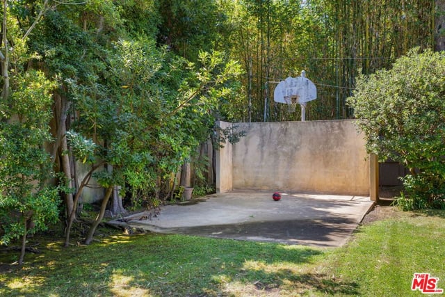11742 Chenault Street, Los Angeles, CA 90049 — photo 42 of 46