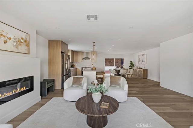 9443 Mclennan Avenue, Northridge, CA 91343 — photo 4 of 35