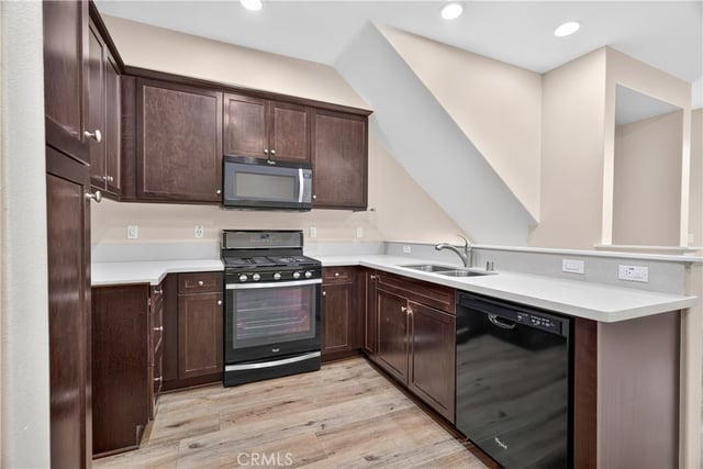 14118 W Pine, Van Nuys, CA 91405 — photo 12 of 45