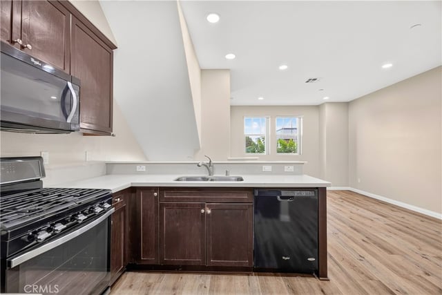 14118 W Pine, Van Nuys, CA 91405 — photo 14 of 45
