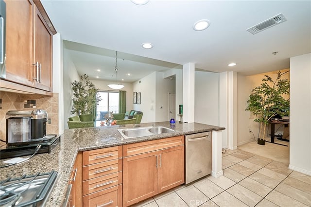 931 E Walnut 607, Pasadena, CA 91106 — photo 10 of 39