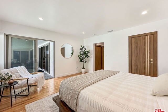 5810 S Halm Avenue, Los Angeles, CA 90056 — photo 17 of 49