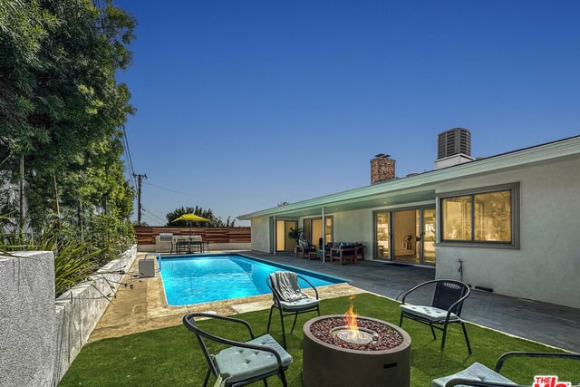 5810 S Halm Avenue, Los Angeles, CA 90056 — photo 32 of 49