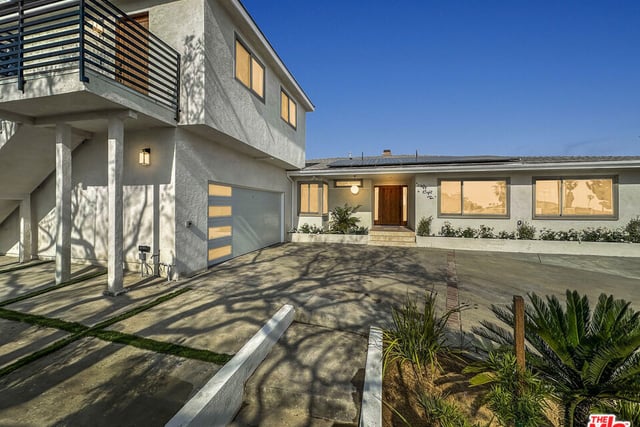 5810 S Halm Avenue, Los Angeles, CA 90056 — photo 46 of 49