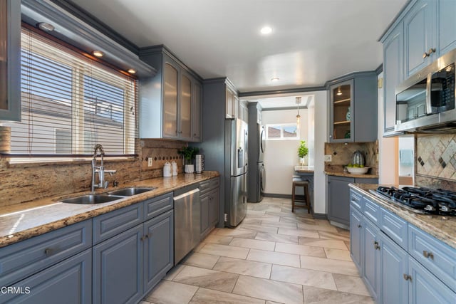 12550 Cantara Street, Los Angeles, CA 91605 — photo 9 of 36