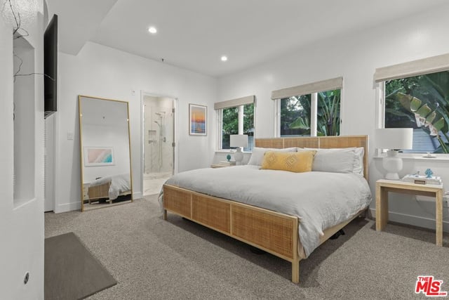 2913 3rd Street 306, Santa Monica, CA 90405 — photo 12 of 17