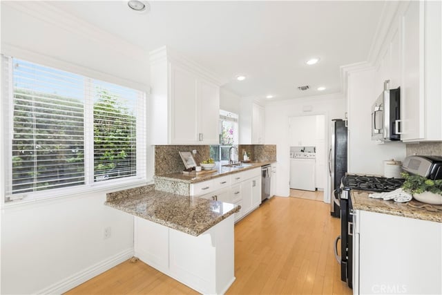 16602 Barneston, Granada Hills, CA 91344 — photo 11 of 36