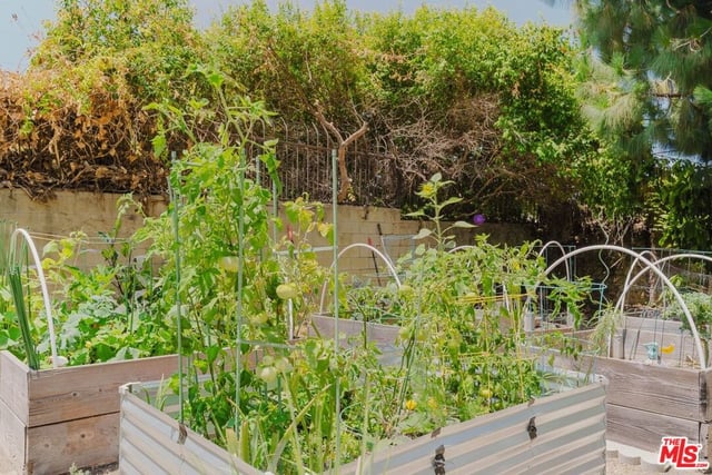 3622 Kalsman Drive 2, Los Angeles, CA 90016 — photo 25 of 33