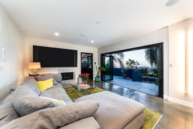 1411 Edgehill Place, Pasadena, CA 91103 — photo 11 of 53
