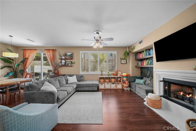 28360 Mirabelle Lane, Saugus, CA 91350 — photo 4 of 34