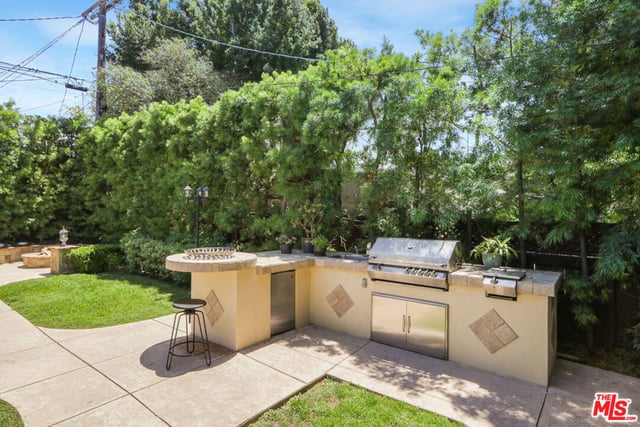 2130 Manning Avenue, Los Angeles, CA 90025 — photo 29 of 40