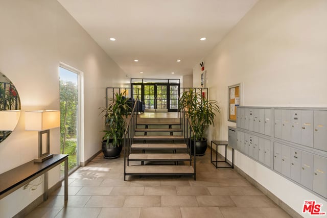 848 N Kings Road 208, West Hollywood, CA 90069 — photo 33 of 52