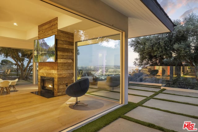 2402 Carman Crest Drive, Los Angeles, CA 90068 — photo 17 of 36