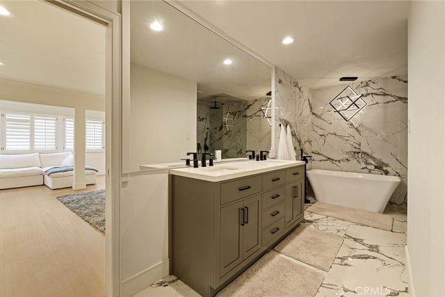 5315 Yarmouth Avenue 104, Encino, CA 91316 — photo 18 of 29