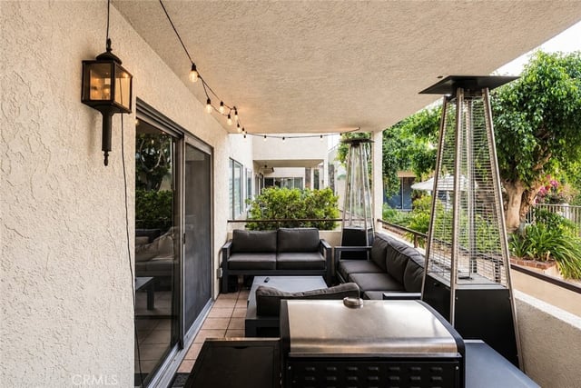 5315 Yarmouth Avenue 104, Encino, CA 91316 — photo 6 of 29