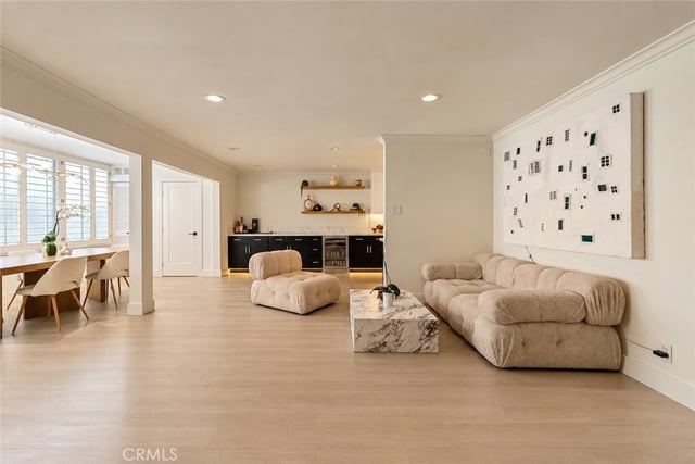 5315 Yarmouth Avenue 104, Encino, CA 91316 — photo 9 of 29