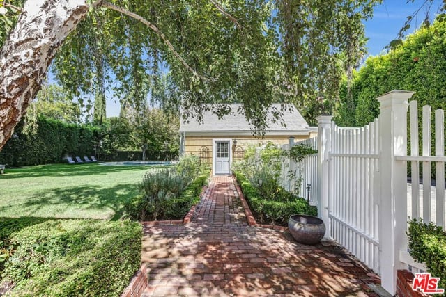 15235 Valley Vista Boulevard, Los Angeles, CA 91403 — photo 23 of 28