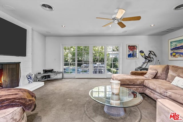 15235 Valley Vista Boulevard, Los Angeles, CA 91403 — photo 24 of 28