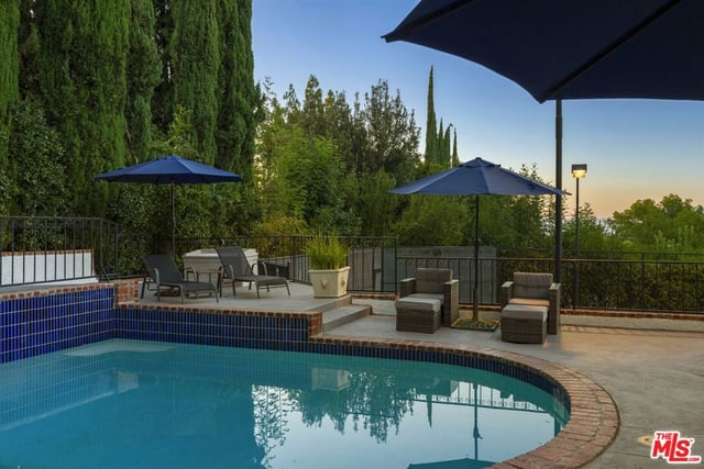 19540 Wells Drive, Los Angeles, CA 91356 — photo 17 of 24