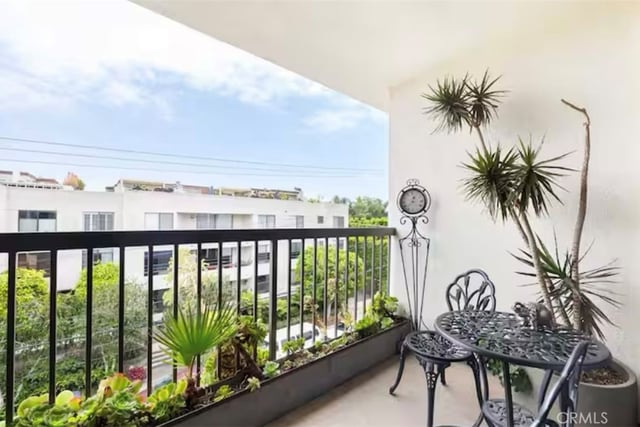911 N Kings 306, West Hollywood, CA 90069 — photo 19 of 22