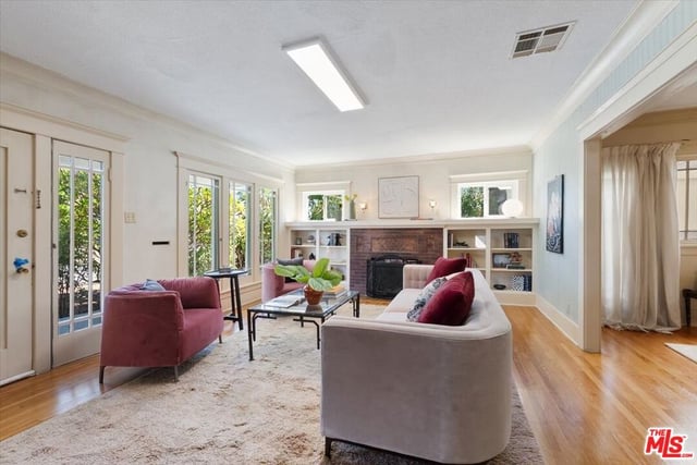 2019 West Boulevard, Los Angeles, CA 90016 — photo 3 of 27