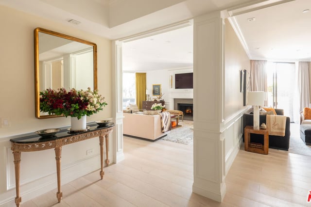 300 N Swall Drive 105, Beverly Hills, CA 90211 — photo 3 of 44