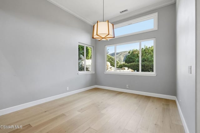 3358 Crossland Street, Thousand Oaks, CA 91362 — photo 10 of 39