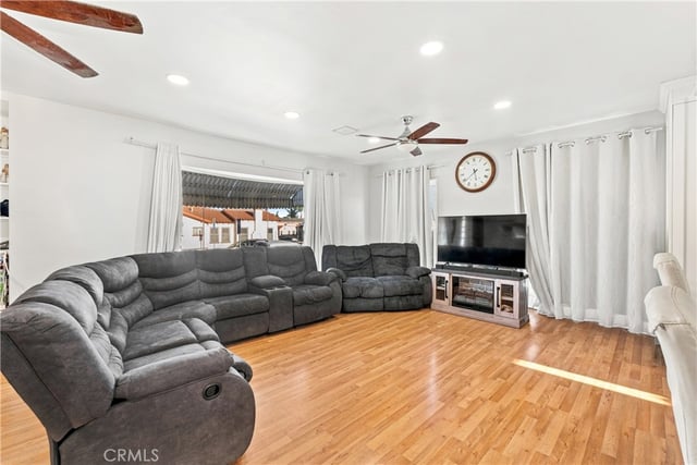 1631 S Cabrillo, Los Angeles, CA 90731 — photo 9 of 38