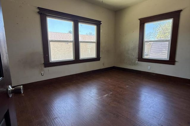 1239 S C Street, Oxnard, CA 93033 — photo 9 of 18