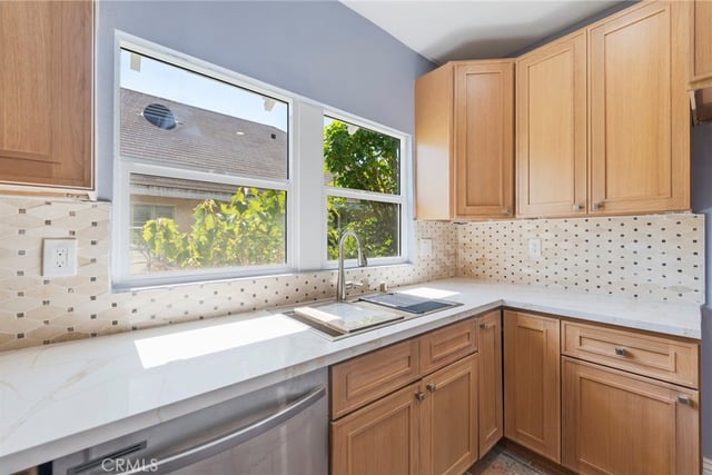 2041 W 29th Place, Los Angeles, CA 90018 — photo 18 of 38