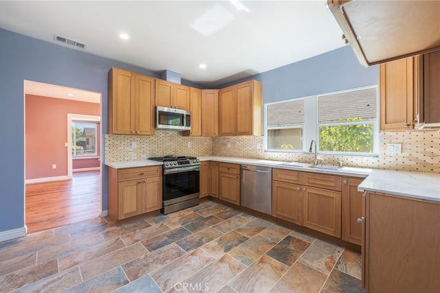 2041 W 29th Place, Los Angeles, CA 90018 — photo 20 of 38