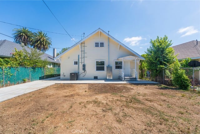 2041 W 29th Place, Los Angeles, CA 90018 — photo 33 of 38