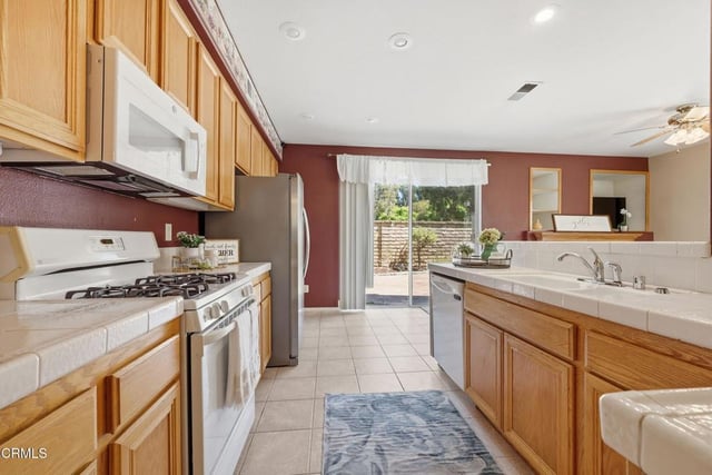 2166 Via Arandana, Camarillo, CA 93012 — photo 16 of 59
