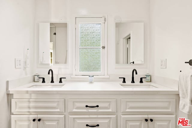 465 Westmount Drive, West Hollywood, CA 90048 — photo 32 of 52