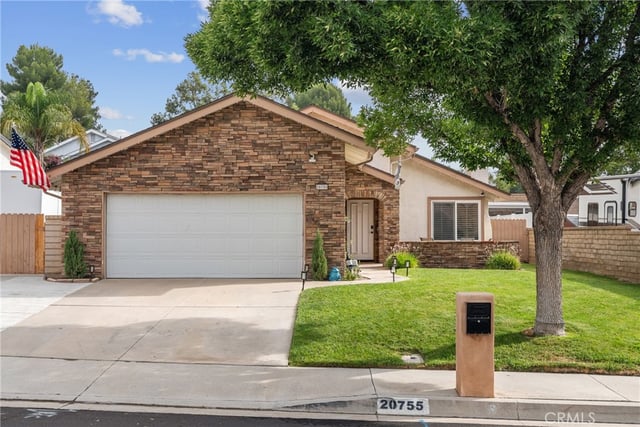 20755 Benz, Saugus, CA 91350 — photo 31 of 34