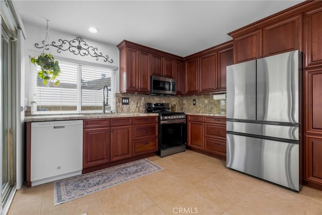20755 Benz, Saugus, CA 91350 — photo 7 of 34