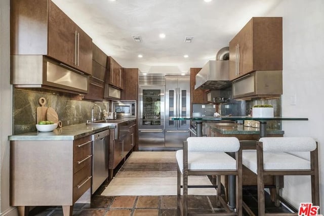 6383 Quebec Drive, Los Angeles, CA 90068 — photo 9 of 30