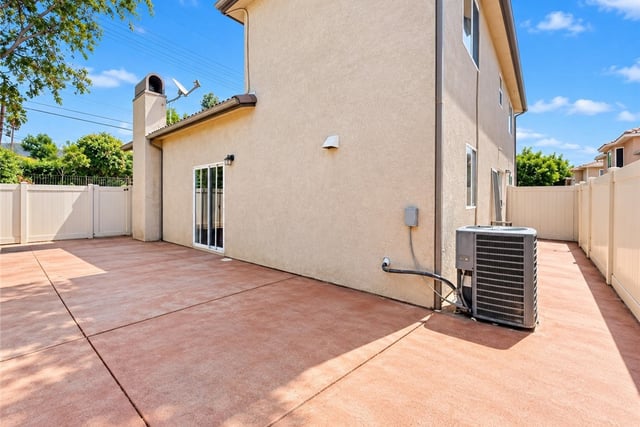14661 oak road, Sylmar, CA 91342 — photo 17 of 23