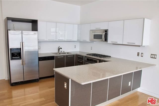 801 S Grand Avenue 1209, Los Angeles, CA 90017 — photo 11 of 70