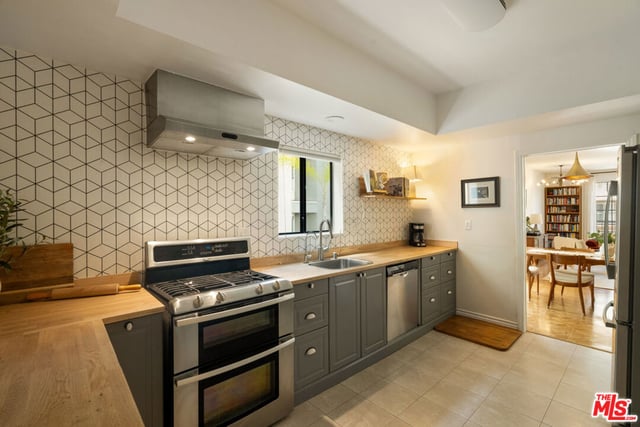 1539 Greenfield Avenue 102, Los Angeles, CA 90025 — photo 16 of 31