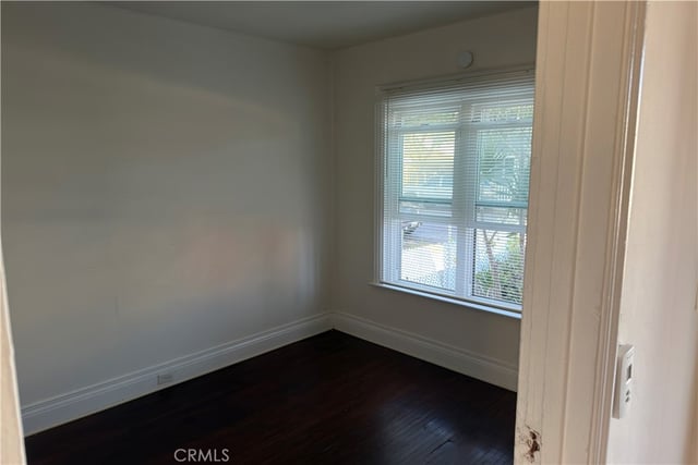 421 Almond Avenue, Long Beach, CA 90802 — photo 3 of 8