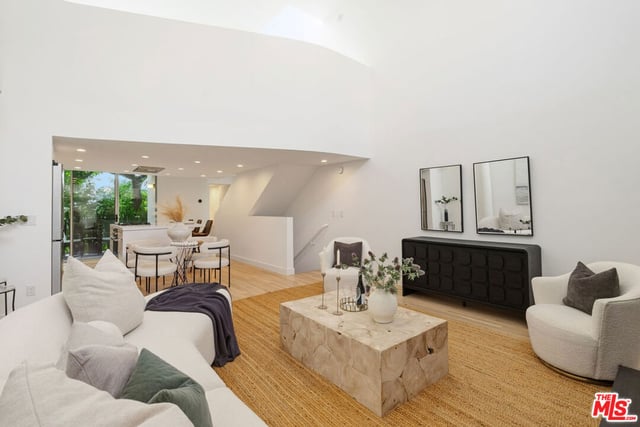 11711 Brookhaven Avenue 3, Los Angeles, CA 90064 — photo 3 of 30