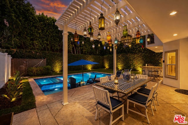 5419 Tampa Avenue, Tarzana, CA 91356 — photo 3 of 42