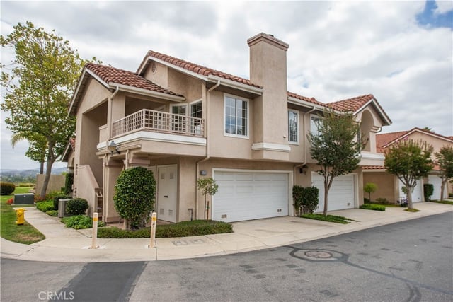 600 Kingswood Lane A, Simi Valley, CA 93065 — photo 2 of 24