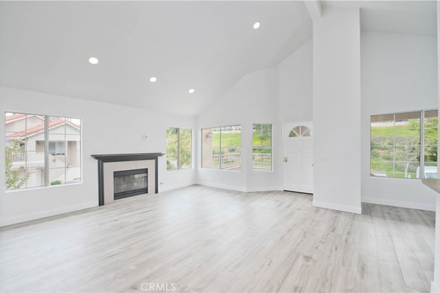 600 Kingswood Lane A, Simi Valley, CA 93065 — photo 4 of 24