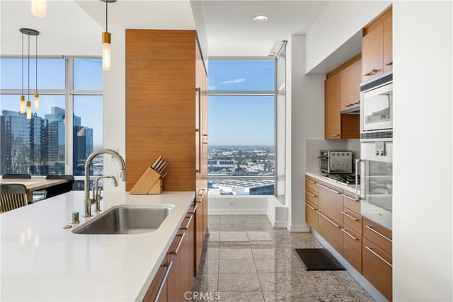 900 W Olympic 28A, Los Angeles, CA 90015 — photo 5 of 22