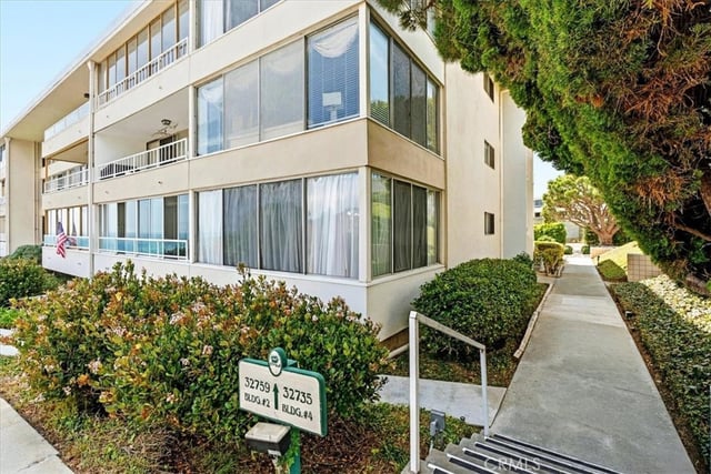 32759 Seagate Dr 103, Rancho Palos Verdes, CA 90275 — photo 2 of 20