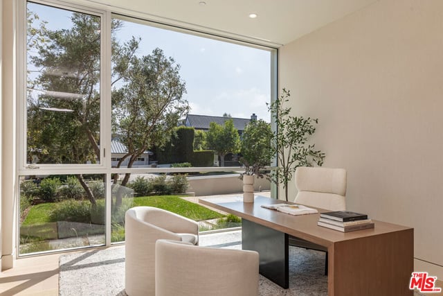 634 Moreno Avenue, Los Angeles, CA 90049 — photo 3 of 28