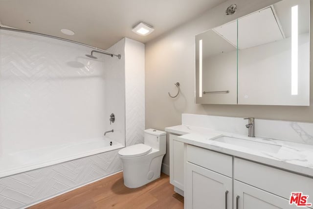 11011 Huston Street 212, North Hollywood, CA 91601 — photo 11 of 29
